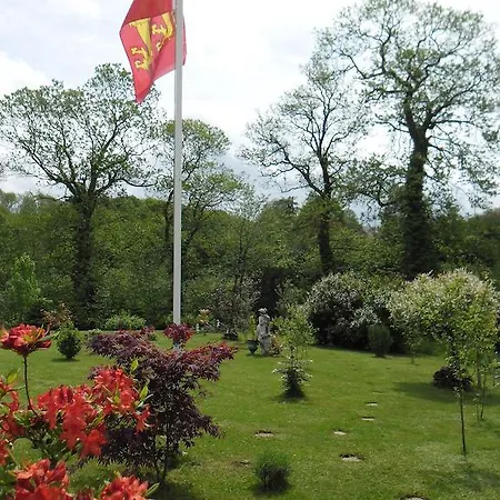 La Chevallerie * Isigny-le-Buat